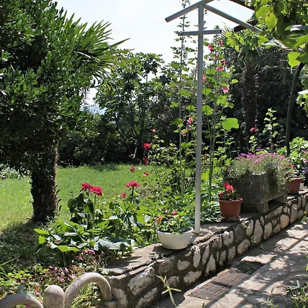 Sleeps 4 Wifi Apartment *