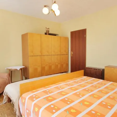 Sleeps 4 Wifi
